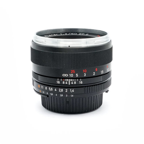 Zeiss 50mm f/1.4 Plannar T* Zeiss 50mm f/1.4 Plannar T*