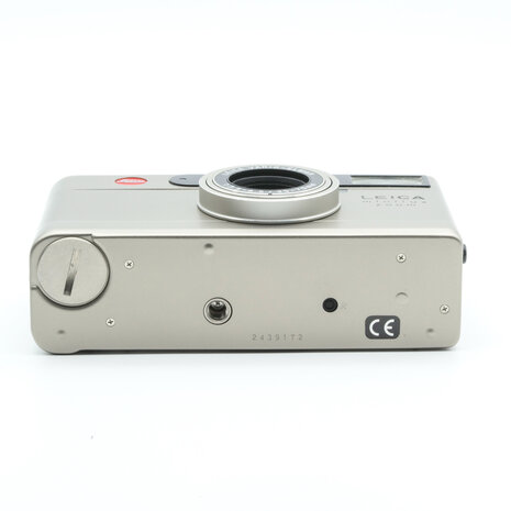 Pre Owned Leica Minilux Zoom 2439172 x2204/1 - Leica Store Manchester