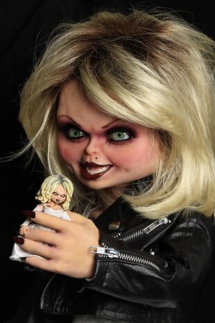 NECA Bride of Chucky: Life Sized Tiffany Replica NECA Bride of Chucky: Life Sized Tiffany Replica