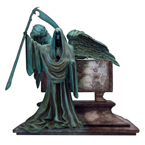 Factory Entertainment Harry Potter: Riddle Family Grave Limited Edition Monolith Factory Entertainment Harry Potter: Riddle Family Grave Limited Edition Monolith