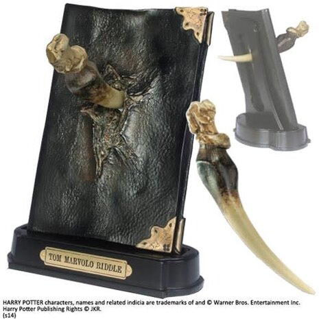 The Noble Collection Harry Potter: Replica 1/1 Basilisk Fang and Tom Riddle Diary The Noble Collection Harry Potter: Replica 1/1 Basilisk Fang and Tom Riddle Diary
