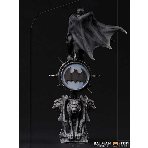 Iron Studios DC Comics: Batman Returns - Deluxe Batman 1:10 Scale Statue Iron Studios DC Comics: Batman Returns - Deluxe Batman 1:10 Scale Statue