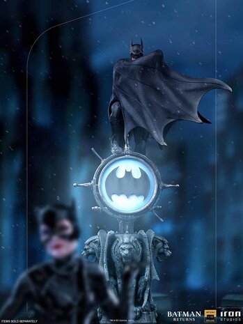Iron Studios DC Comics: Batman Returns - Deluxe Batman 1:10 Scale Statue Iron Studios DC Comics: Batman Returns - Deluxe Batman 1:10 Scale Statue