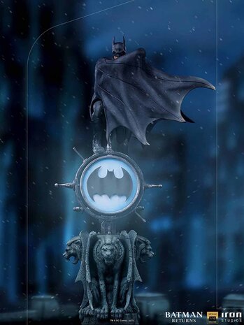 Iron Studios DC Comics: Batman Returns - Deluxe Batman 1:10 Scale Statue Iron Studios DC Comics: Batman Returns - Deluxe Batman 1:10 Scale Statue