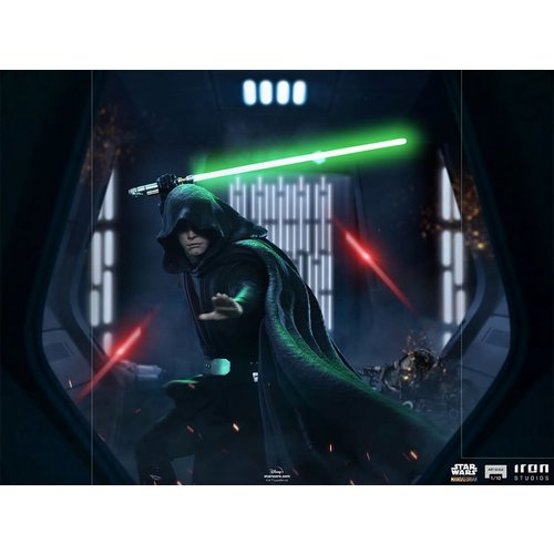 Iron Studios Star Wars: The Mandalorian - Luke Skywalker Combat Version 1:10 Scale Statue Iron Studios Star Wars: The Mandalorian - Luke Skywalker Combat Version 1:10 Scale Statue