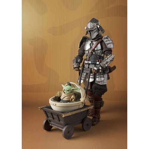 SD Toys Star Wars: The Mandalorian - Ronin Mandalorian Beskar Armor and Grogu Action Figure SD Toys Star Wars: The Mandalorian - Ronin Mandalorian Beskar Armor and Grogu Action Figure