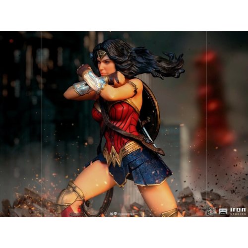 DC Comics: Zack Snyder's Justice League - Wonder Woman 1:10 Scale Statue DC Comics: Zack Snyder's Justice League - Wonder Woman 1:10 Scale Statue