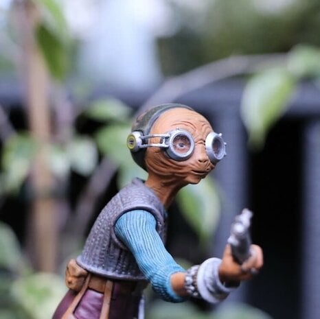 Attakus Star Wars: Maz Kanata 1:10 Scale statue Attakus Star Wars: Maz Kanata 1:10 Scale statue