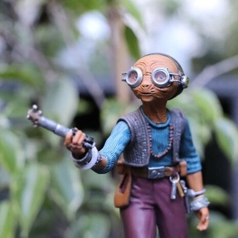 Attakus Star Wars: Maz Kanata 1:10 Scale statue Attakus Star Wars: Maz Kanata 1:10 Scale statue