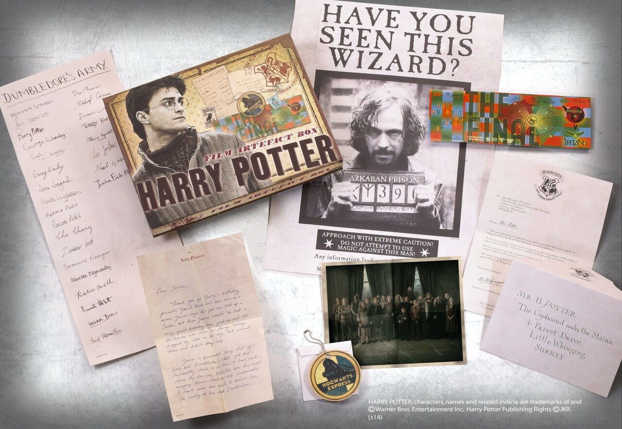 The Noble Collection Harry Potter: Harry's Artifact Box The Noble Collection Harry Potter: Harry's Artifact Box
