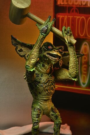 NECA Gremlins 2: Tattoo-Gremlins 7-Zoll-Actionfigur 2er-Pack. NECA Gremlins 2: Tattoo-Gremlins 7-Zoll-Actionfigur 2er-Pack.