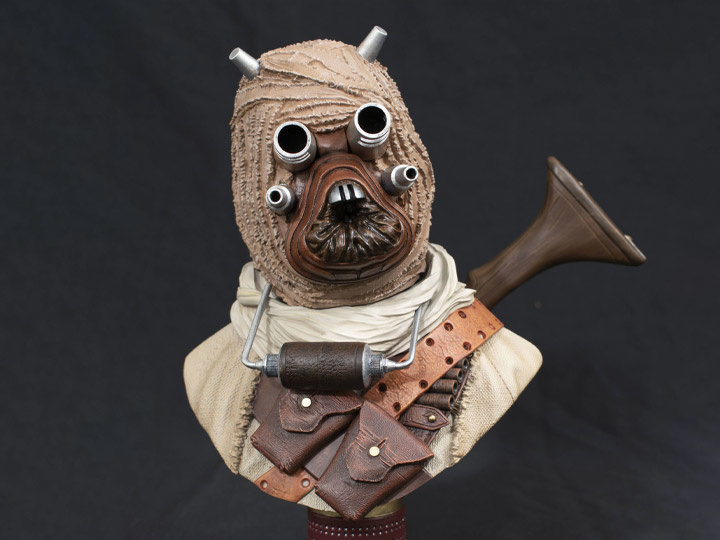 De Tusken Raiders, also known as Sand People, are iconic characters from the Star Wars universe. De Tusken Raiders, also known as Sand People, are iconic characters from the Star Wars universe.