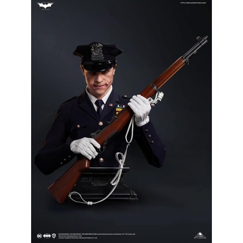 Queen Studios DC Comics: The Dark Knight - The Joker Police Uniform 1:1 Scale Bust Queen Studios DC Comics: The Dark Knight - The Joker Police Uniform 1:1 Scale Bust