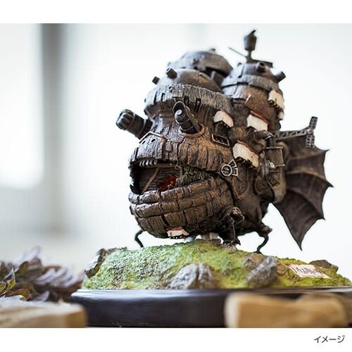 Benelic / Studio Ghibli Howl's Moving Castle: illuminated Diorama Statue Benelic / Studio Ghibli Howl's Moving Castle: illuminated Diorama Statue