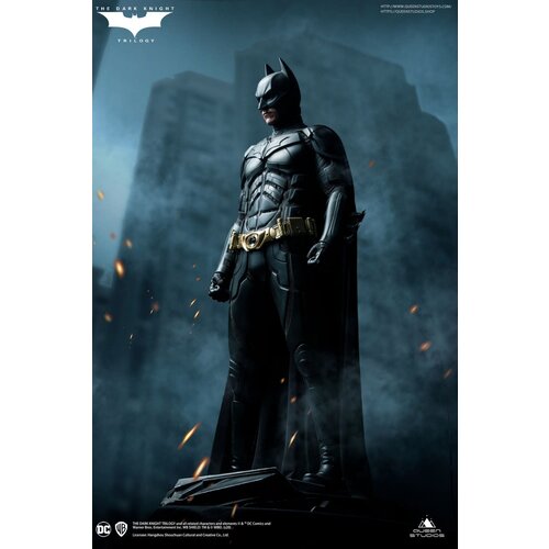 Queen Studios DC Comics: The Dark Knight - Batman 1:3 Scale Statue Queen Studios DC Comics: The Dark Knight - Batman 1:3 Scale Statue