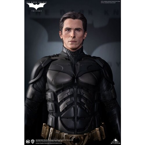 Queen Studios DC Comics: The Dark Knight - Batman Deluxe Edition 1:3 Scale Statue Queen Studios DC Comics: The Dark Knight - Batman Deluxe Edition 1:3 Scale Statue