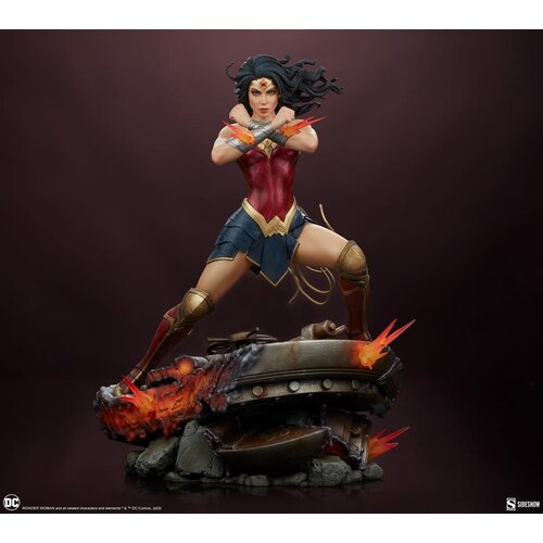Sideshow Toys DC Comics: Wonder Woman - Wonder Woman Saving The Day 1:4 Scale Statue Sideshow Toys DC Comics: Wonder Woman - Wonder Woman Saving The Day 1:4 Scale Statue