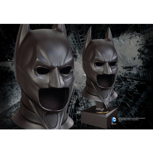 The Noble Collection DC Comics: Batman - The Dark Knight Special Edition Full Size Cowl The Noble Collection DC Comics: Batman - The Dark Knight Special Edition Full Size Cowl