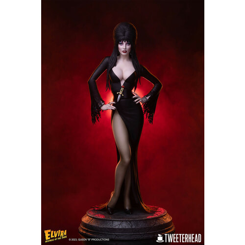 Sideshow Toys Elvira: Mistress of the Dark 1:4 Scale Statue Sideshow Toys Elvira: Mistress of the Dark 1:4 Scale Statue