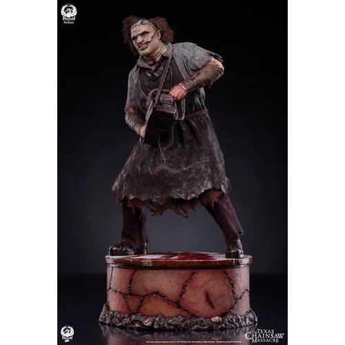 Premium Collectible Studios The Texas Chainsaw Massacre: Leatherface Deluxe Version 1:4 Scale Statue Premium Collectible Studios The Texas Chainsaw Massacre: Leatherface Deluxe Version 1:4 Scale Statue