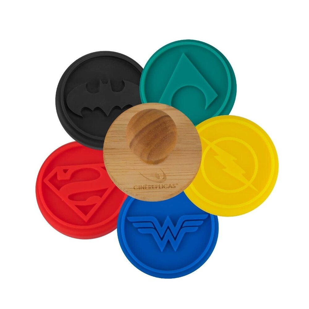 Cinereplicas DC Comics: Justice League - Set of 5 Logo Cookie Stamps Cinereplicas DC Comics: Justice League - Set of 5 Logo Cookie Stamps