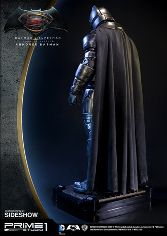 Prime 1 Studio DISPLAY MODEL: DC Comics: Armored Batman - 1:2 Scale Polystone Statue Prime 1 Studio DISPLAY MODEL: DC Comics: Armored Batman - 1:2 Scale Polystone Statue