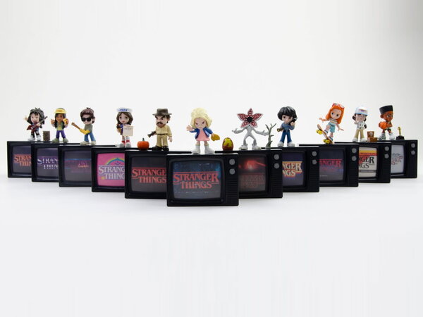 YuMe Toys Stranger Things: Surprise Capsules (Prix par Pièce) YuMe Toys Stranger Things: Surprise Capsules (Prix par Pièce)