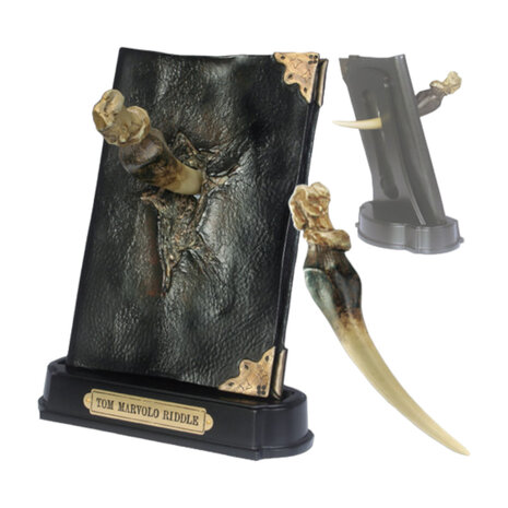 The Noble Collection Harry Potter: Replica 1/1 Basilisk Fang and Tom Riddle Diary The Noble Collection Harry Potter: Replica 1/1 Basilisk Fang and Tom Riddle Diary