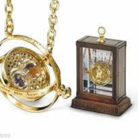 The Noble Collection Harry Potter: Hermione's Time Turner The Noble Collection Harry Potter: Hermione's Time Turner