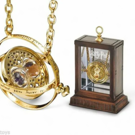 The Noble Collection Harry Potter: Hermione's Time Turner The Noble Collection Harry Potter: Hermione's Time Turner
