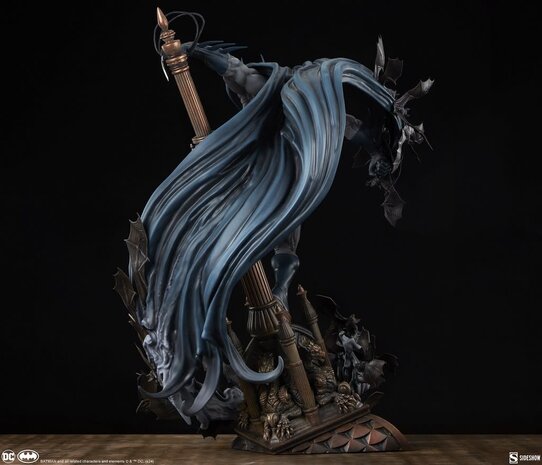 Sideshow Toys DC Comics: Batman Premium 1:4 Scale Statue Sideshow Toys DC Comics: Batman Premium 1:4 Scale Statue