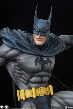 Sideshow Toys DC Comics: Batman Premium 1:4 Scale Statue Sideshow Toys DC Comics: Batman Premium 1:4 Scale Statue