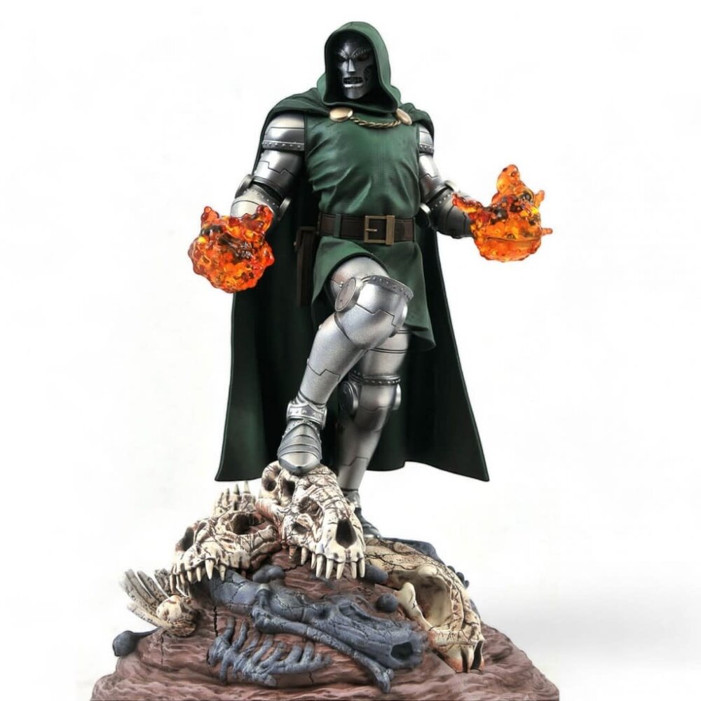 DIAMOND SELECT TOYS Marvel Comic Gallery PVC Statue Doctor Doom 25 cm DIAMOND SELECT TOYS Marvel Comic Gallery PVC Statue Doctor Doom 25 cm