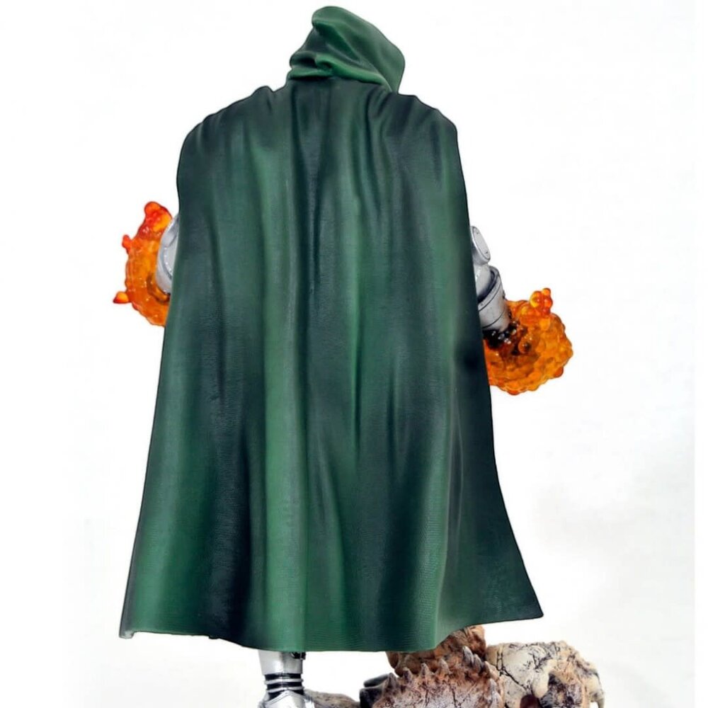 DIAMOND SELECT TOYS Marvel Comic Gallery PVC Statue Doctor Doom 25 cm DIAMOND SELECT TOYS Marvel Comic Gallery PVC Statue Doctor Doom 25 cm