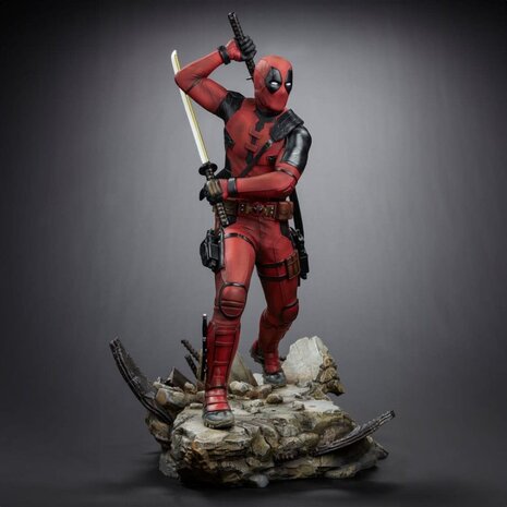 Iron Studios Deadpool 3 Legacy Replica Statue 1/4 Deadpool 58 cm Iron Studios Deadpool 3 Legacy Replica Statue 1/4 Deadpool 58 cm