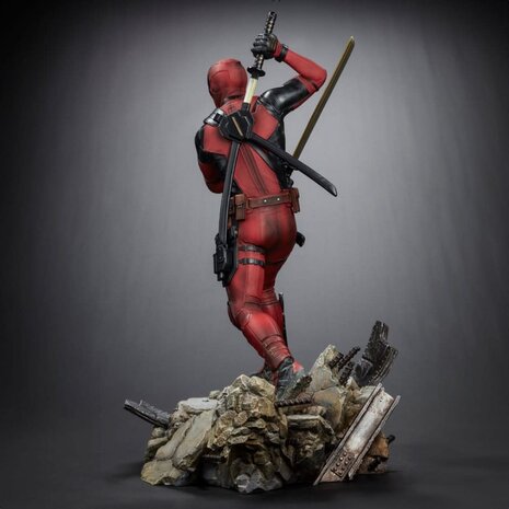 Iron Studios Deadpool 3 Legacy Replica Statue 1/4 Deadpool 58 cm Iron Studios Deadpool 3 Legacy Replica Statue 1/4 Deadpool 58 cm
