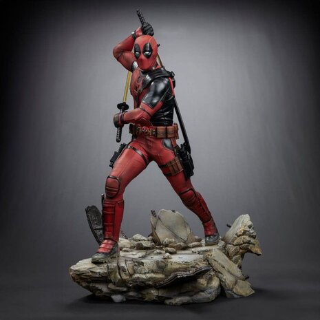 Iron Studios Deadpool 3 Legacy Replica Statue 1/4 Deadpool 58 cm Iron Studios Deadpool 3 Legacy Replica Statue 1/4 Deadpool 58 cm
