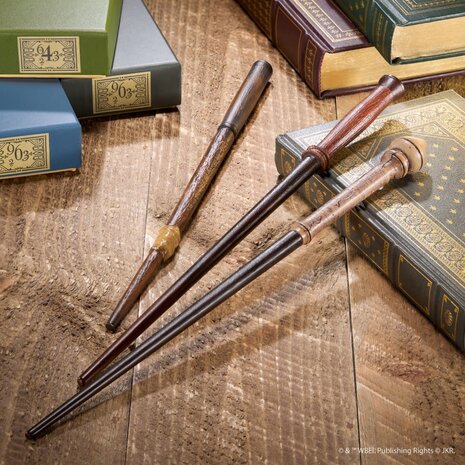 The Noble Collection Harry Potter's First Wand - Ollivander's Box The Noble Collection Harry Potter's First Wand - Ollivander's Box