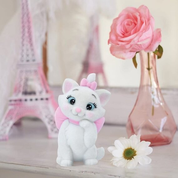Flocked Marie Figurine