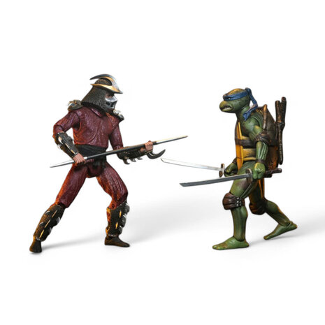 NECA Teenage Mutant Ninja Turtles (1990 Movie) Action Figure Roof Top Battle Shredder vs Leo 18 cm NECA Teenage Mutant Ninja Turtles (1990 Movie) Action Figure Roof Top Battle Shredder vs Leo 18 cm