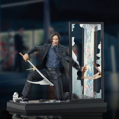 DIAMOND SELECT TOYS John Wick: Chapter 4 Gallery PVC Statue John Wick (Stained Glass) 20 cm DIAMOND SELECT TOYS John Wick: Chapter 4 Gallery PVC Statue John Wick (Stained Glass) 20 cm