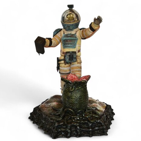 Hollywood Collectibles Alien Statue 1/4 Officer Kane Hollywood Collectibles Alien Statue 1/4 Officer Kane