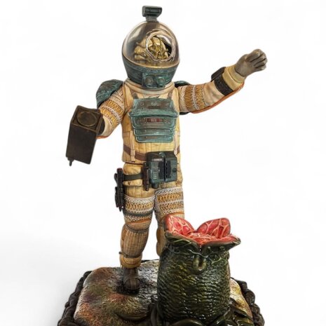 Hollywood Collectibles Alien Statue 1/4 Officer Kane Hollywood Collectibles Alien Statue 1/4 Officer Kane