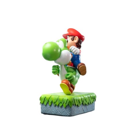 First 4 Figures Super Mario Statue Mario & Yoshi First 4 Figures Super Mario Statue Mario & Yoshi