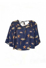 Que Guapa Fish print top