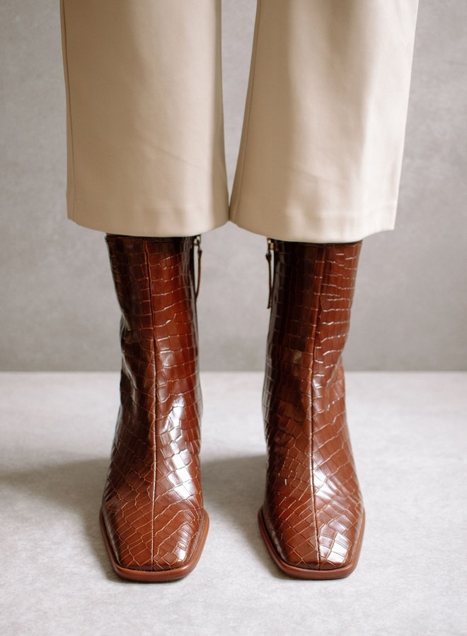 Alohas | West Cape Boots Croco Brown Leather