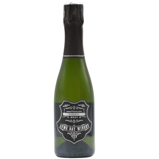 Lyme Bay Winery 1/2 - Brut Reserve Sparkling Non Vintage   - Lyme Bay  - 37.5cl