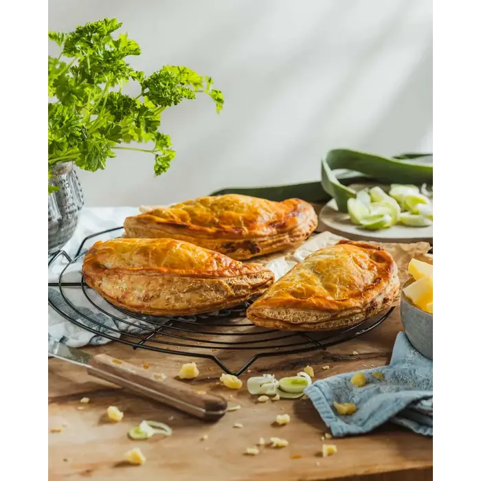 Fresh Bakery Cheese & Onion Pasty - 283g