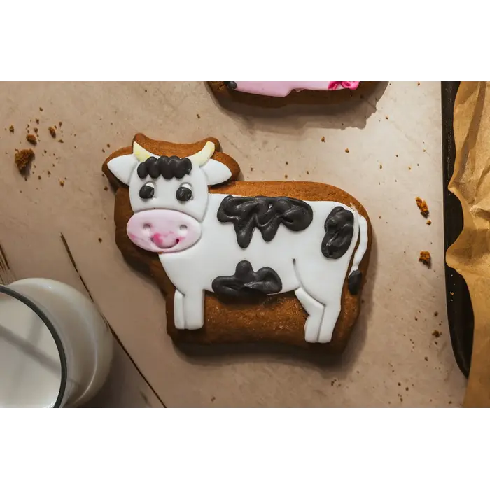 The Original Baker Chloe the Cow  Gingerbread Biscuit - The Original Baker - 70g