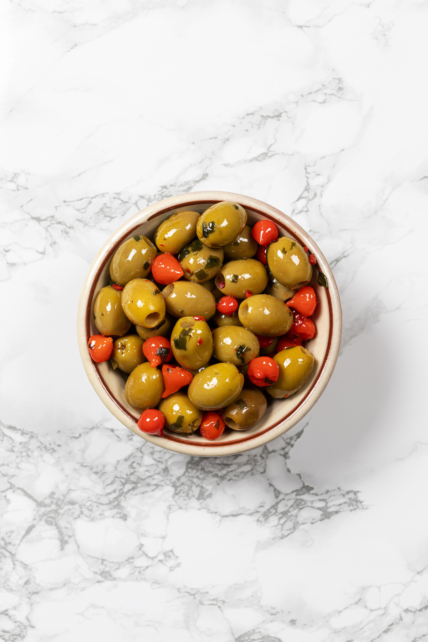 Silver & Green Pepper Pearl Olives in Pot - Silver & Green - 185g